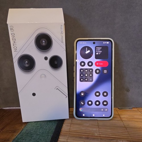 Nothing phone lite - nothing,